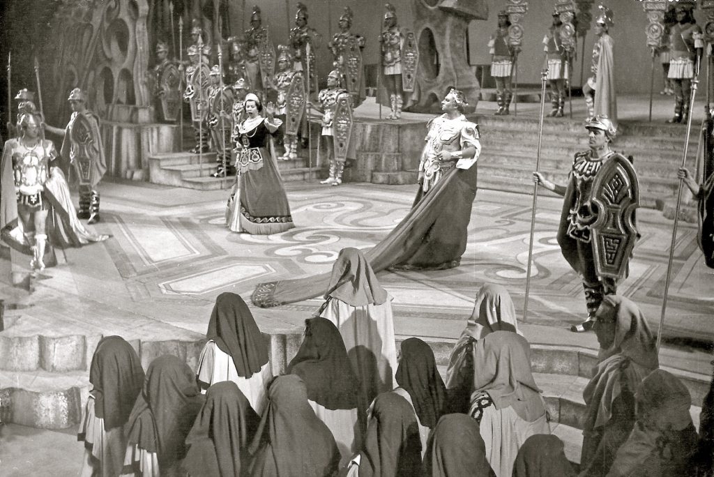 Giulio Cesare scene with Giulietta Simionato x
